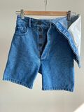 Short Jeans