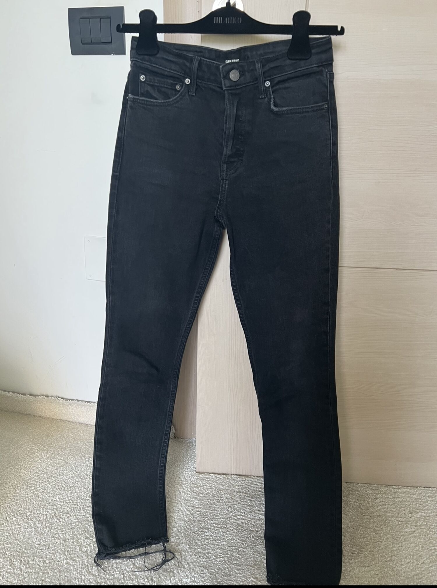 Skinny Jeans Grlfrnd, buy pre-owned at 90 EUR