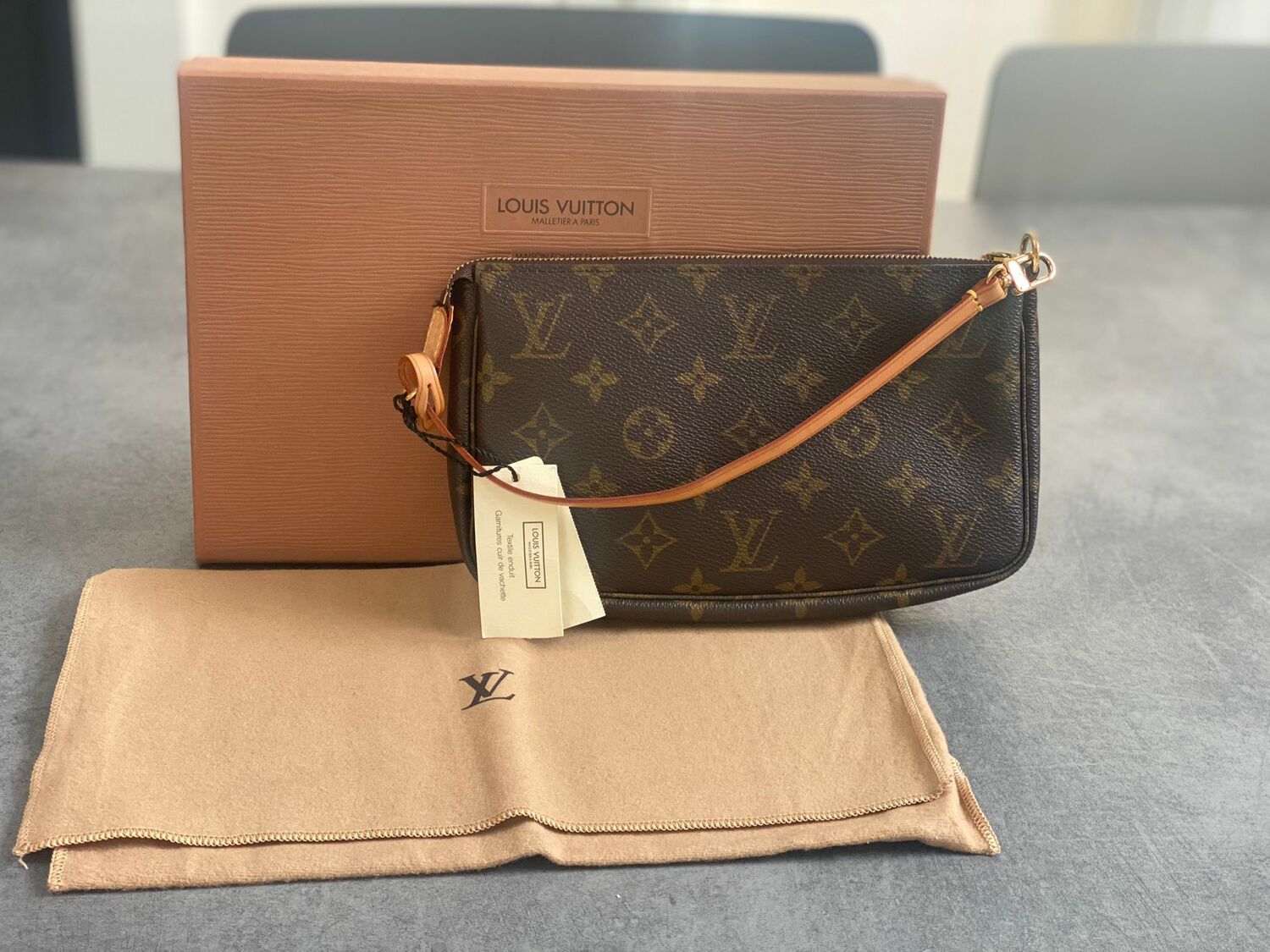 Pochette Monogram Handbag Louis Vuitton, buy pre-owned at 750 EUR