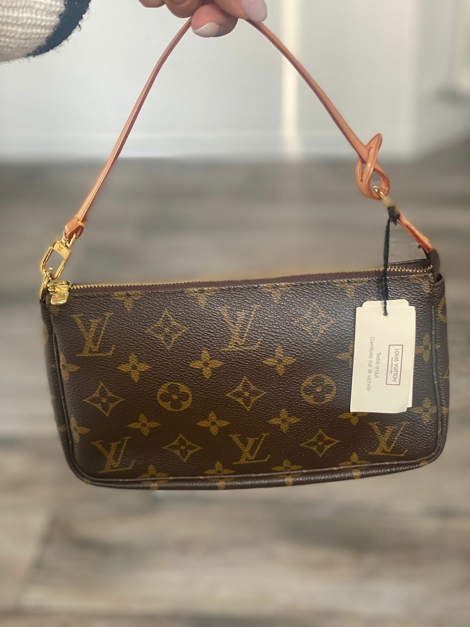 Pochette Monogram Handbag Louis Vuitton, buy pre-owned at 750 EUR