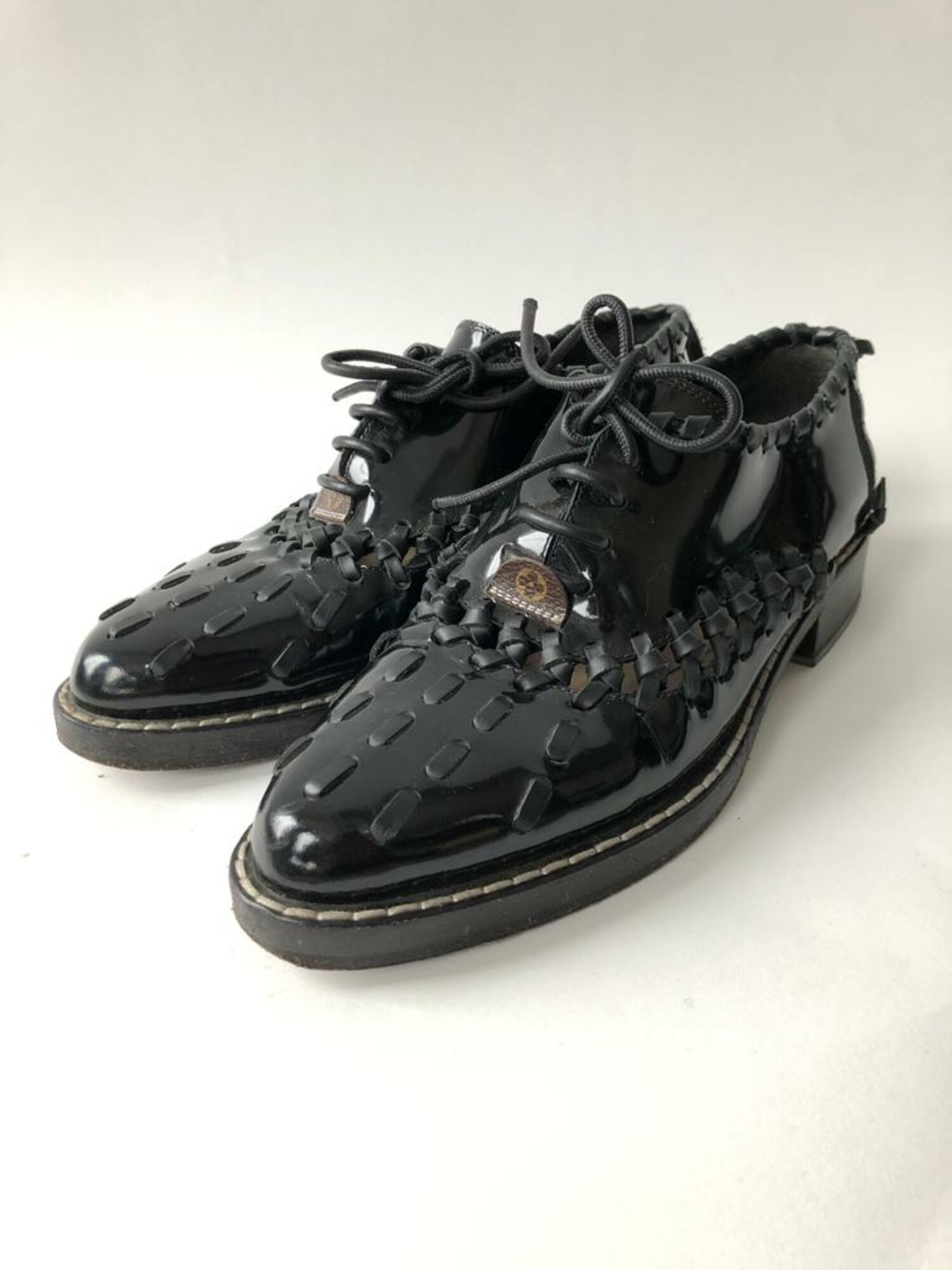 Patent Oxford Shoes Louis Vuitton - 38.5, buy pre-owned at 889 EUR