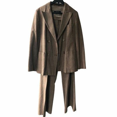 Women suit