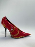 Chain printed pumps