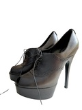 Peep toe platform shoes