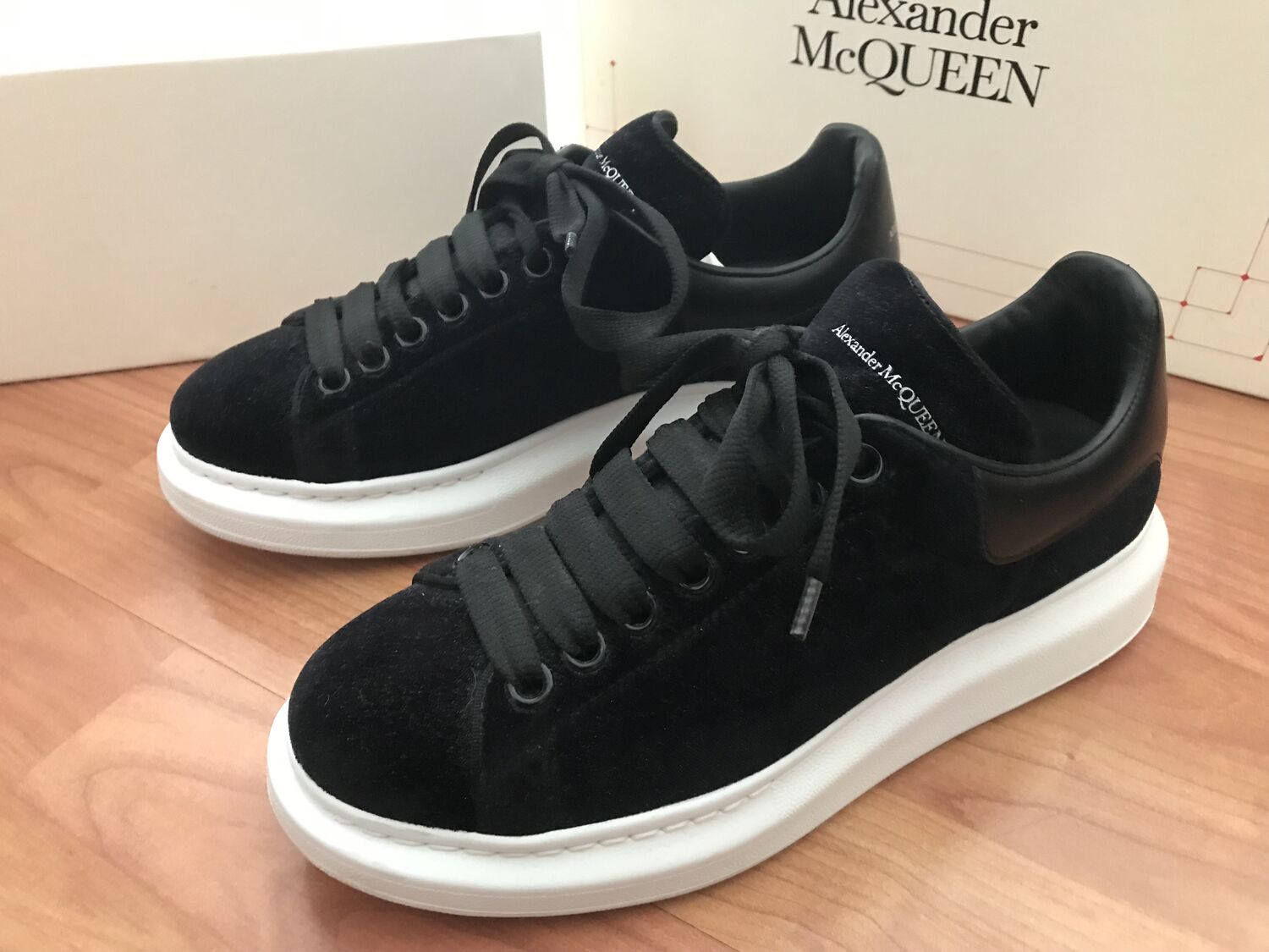 Alexander McQueen Larry Velvet Sneakers in Black | LN-CC®
