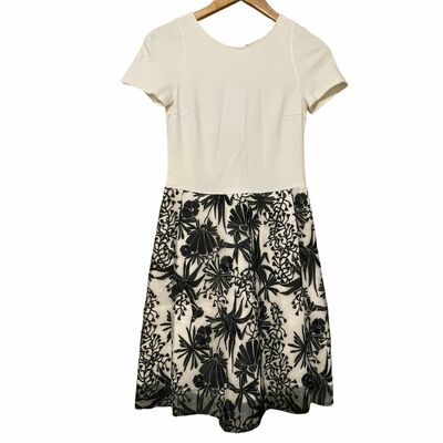 Short sleeve dress