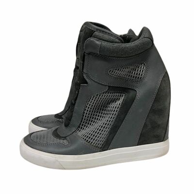 DKNY Trey Platform Slip On Sneakers. #dkny #shoes #sneakers | Platform slip  on sneakers, Slip on sneakers, Shopbop shoes