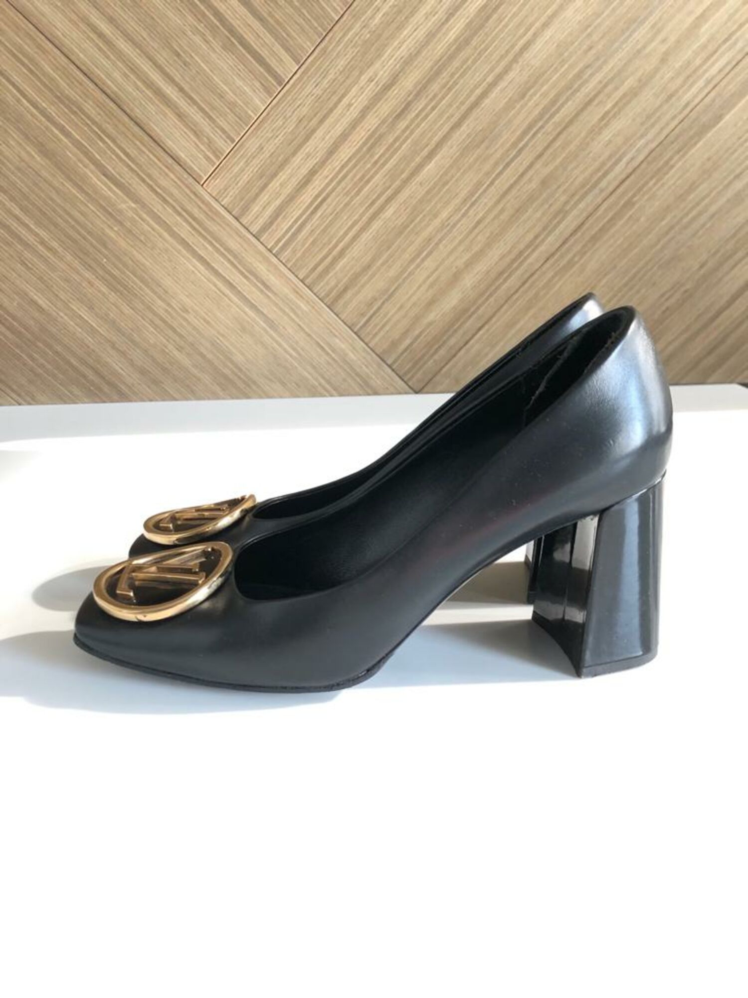 Louis Vuitton Gold Leather Madeleine Logo Block Heel Pumps Size 37