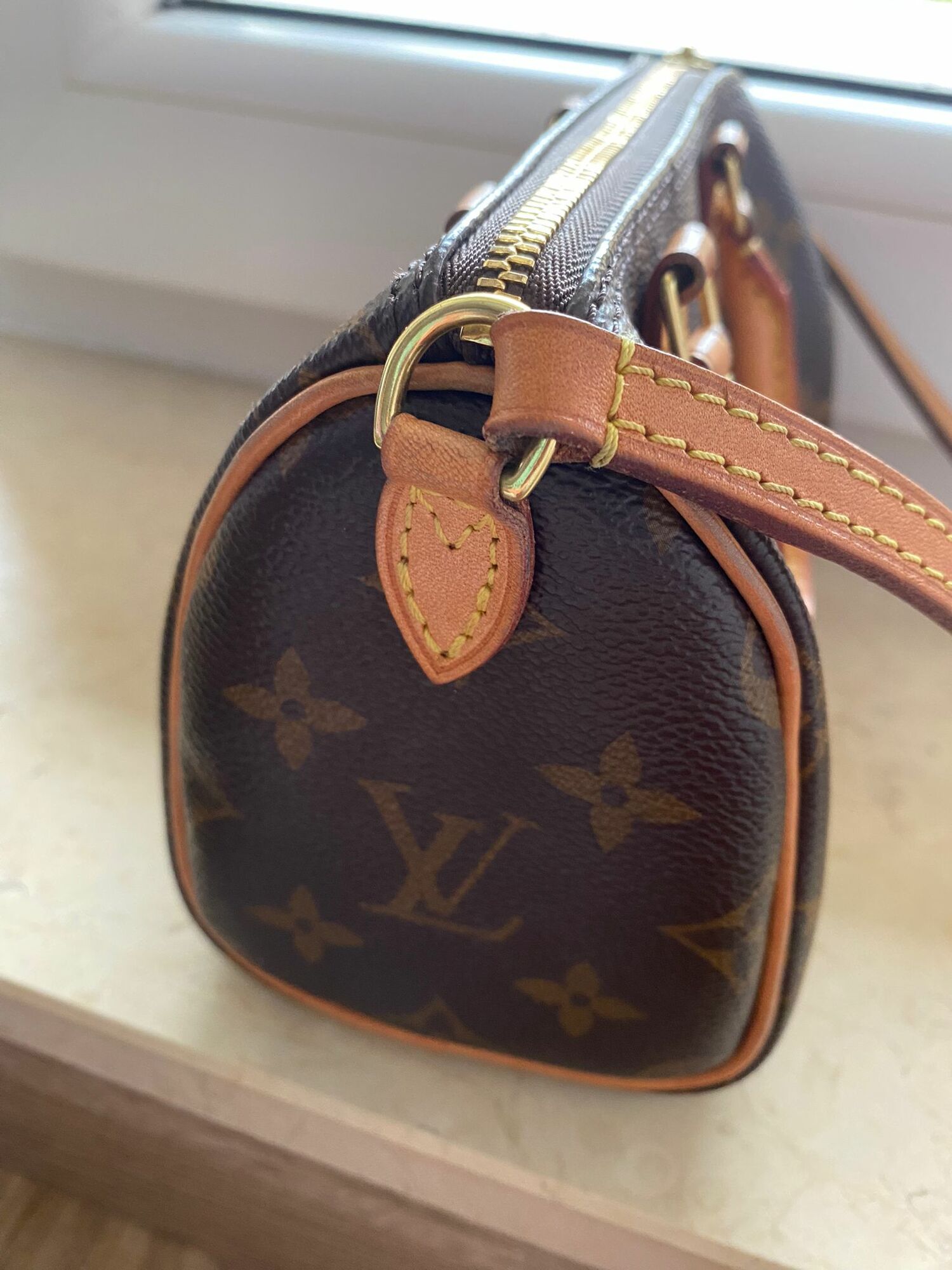 Nano Speedy Monogram Handbag Louis Vuitton, buy pre-owned at 2000 EUR