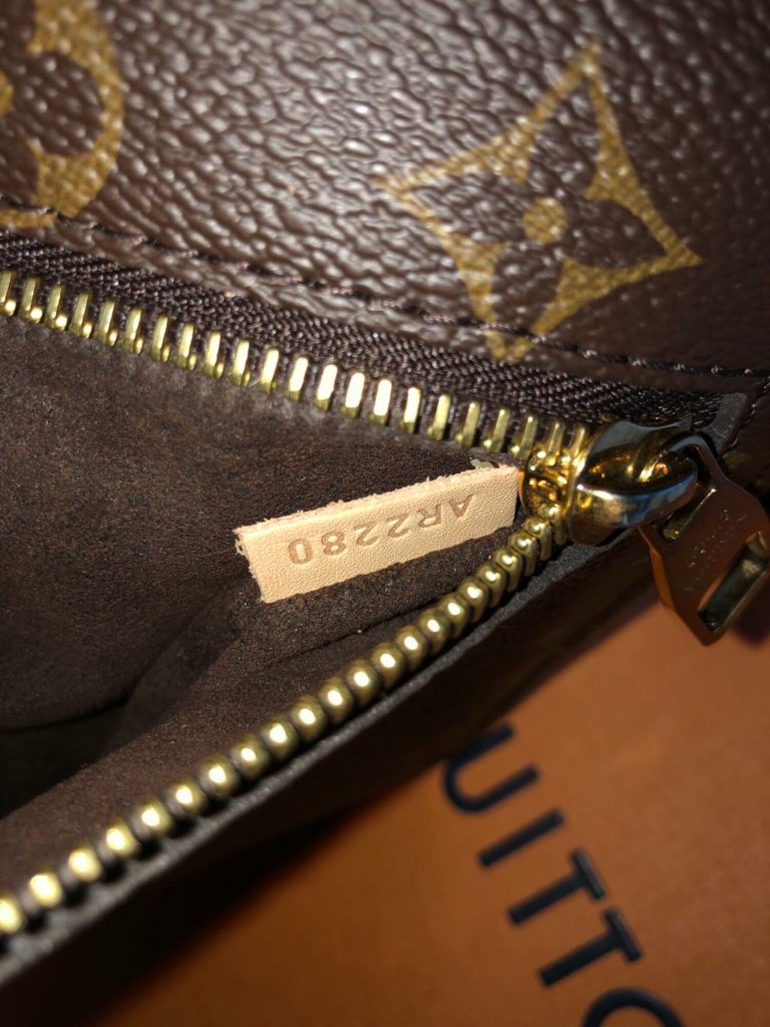 Date Code & Stamp] Louis Vuitton Pochette Metis