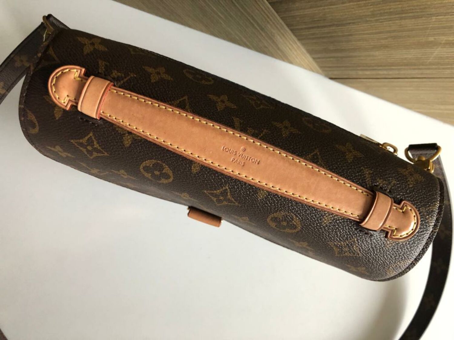 How to Tell Real vs Fake: Louis Vuitton Pochette Metis