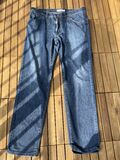 Straight Jeans