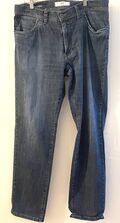 Straight Jeans