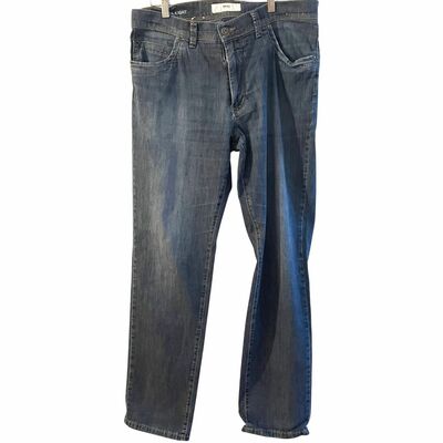 Straight Jeans