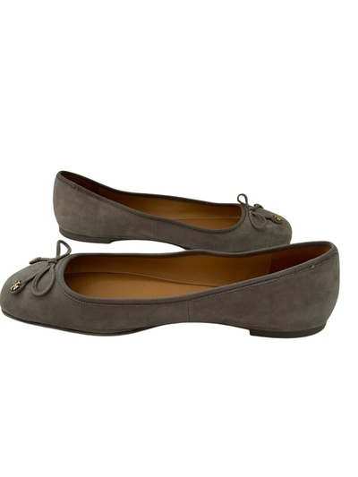 Ballet flats