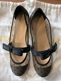 Ballet flats