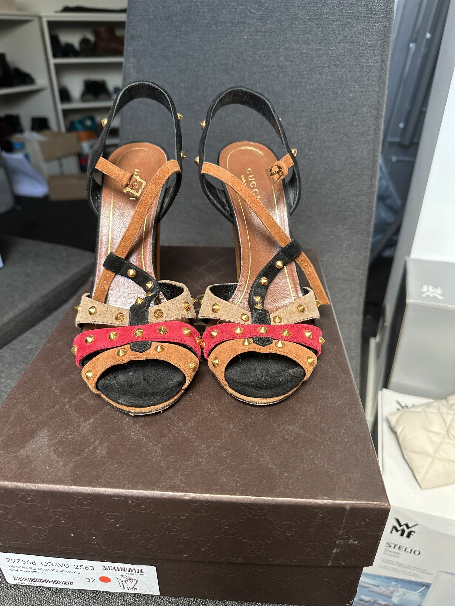 Pre owned gucci sales sandals