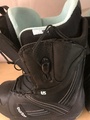 Snowboard boots