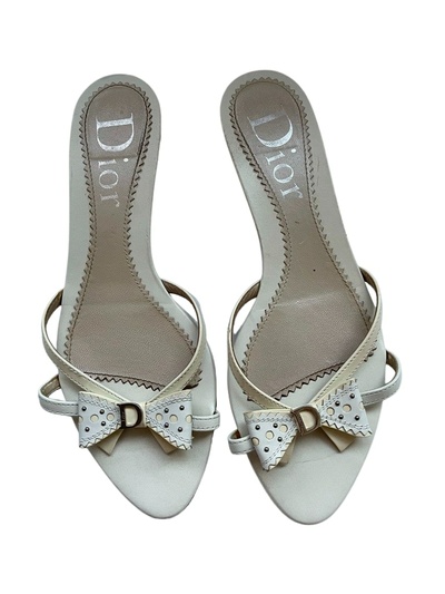 Bow leather slides