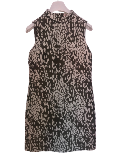 Sleeveless dress