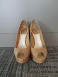 High-heels Shoes