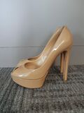 High-heels Shoes