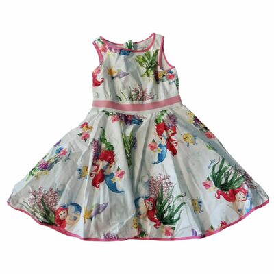 Sleevless dress