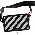 Crossbody handbag