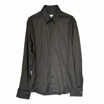 Elegant accessorized cotton shirt