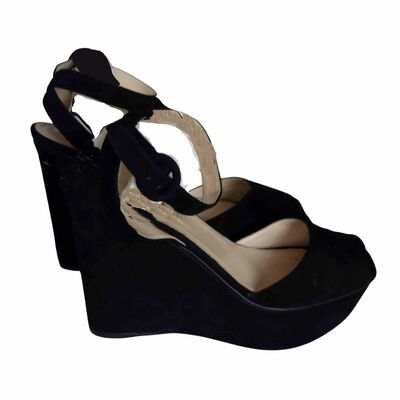 Suede wedge sandals