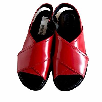 Leather casual sandals
