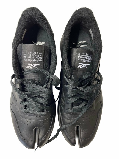 Leather sneakers
