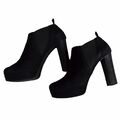 Ankle suede boots