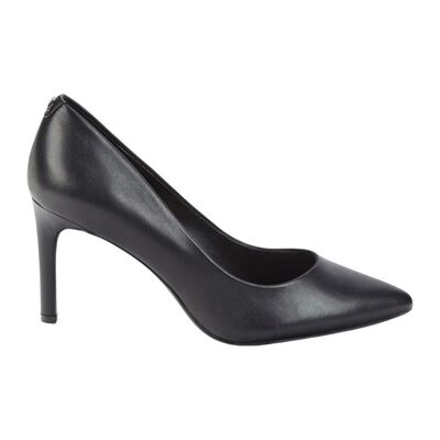 Leather pumps