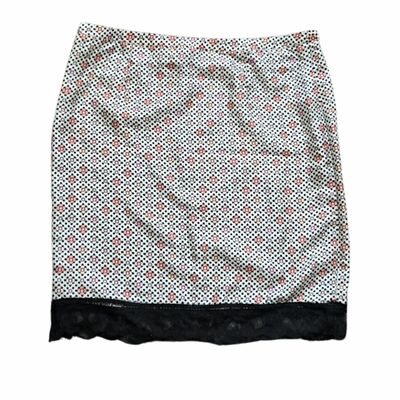 Mini skirt with lace