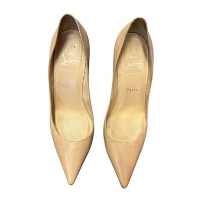 Stiletto pumps